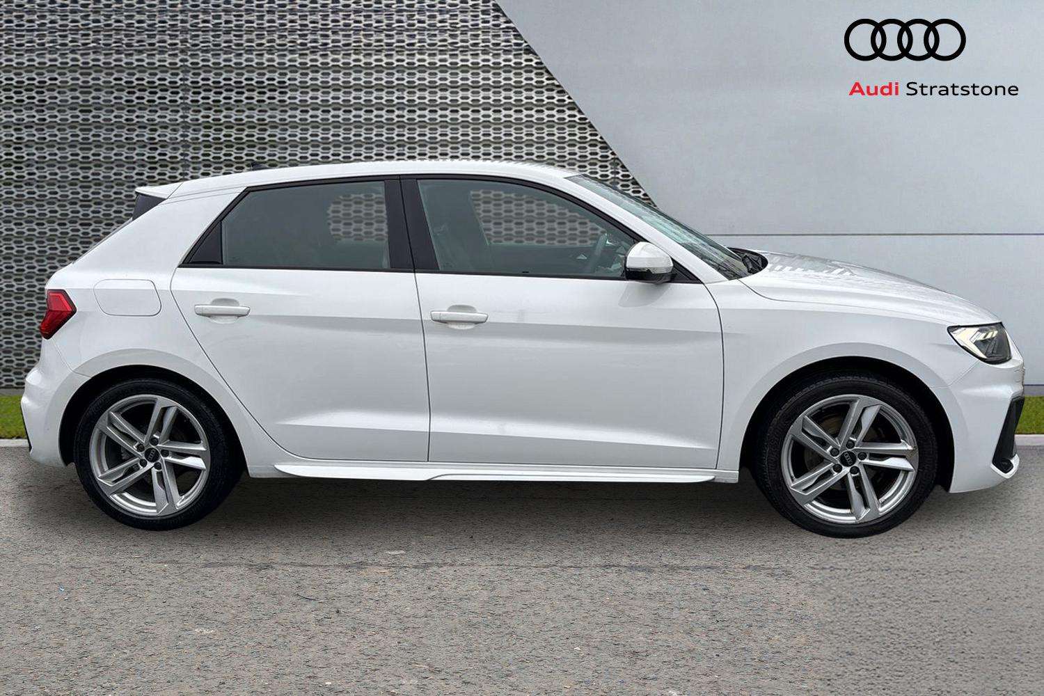 Used Audi A1 2023 for sale - 77810781: Photo 4