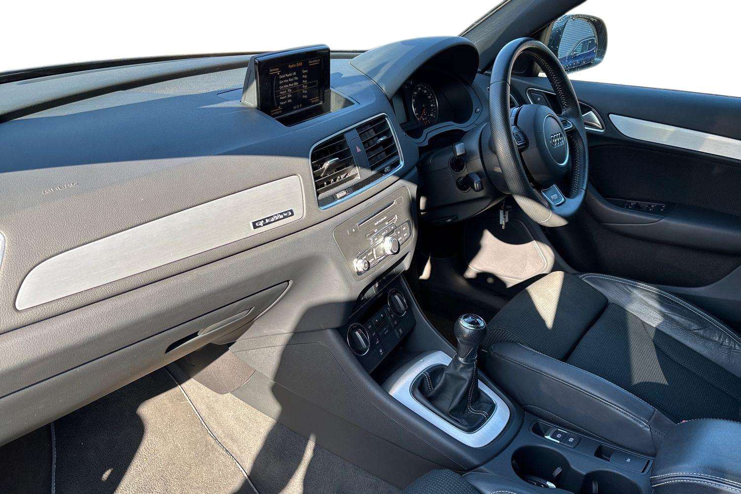 Used Audi Q3 2018 for sale - 77960766: Photo 2