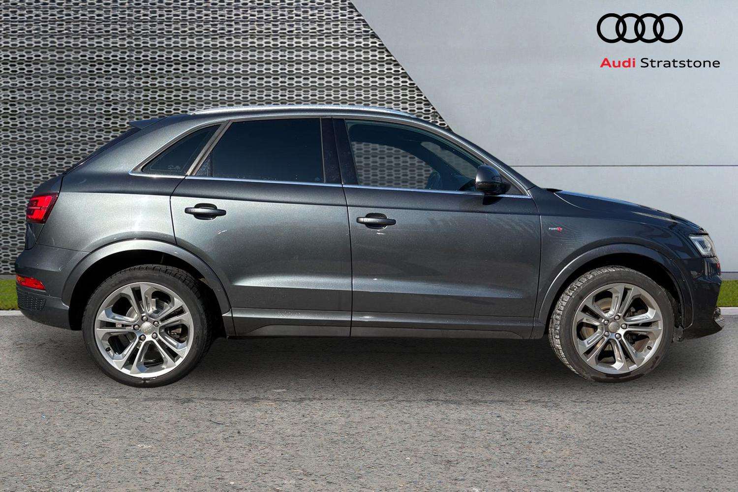Used Audi Q3 2018 for sale - 77960766: Photo 4