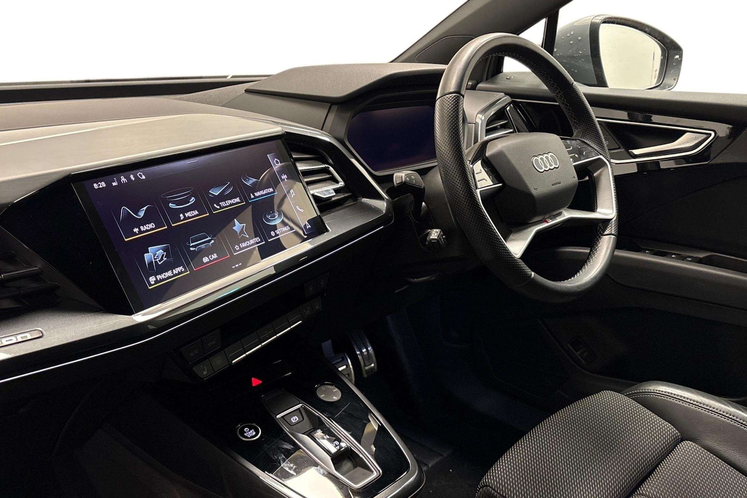 Used Audi Q4 e-tron 2022 for sale - 77615342: Photo 2