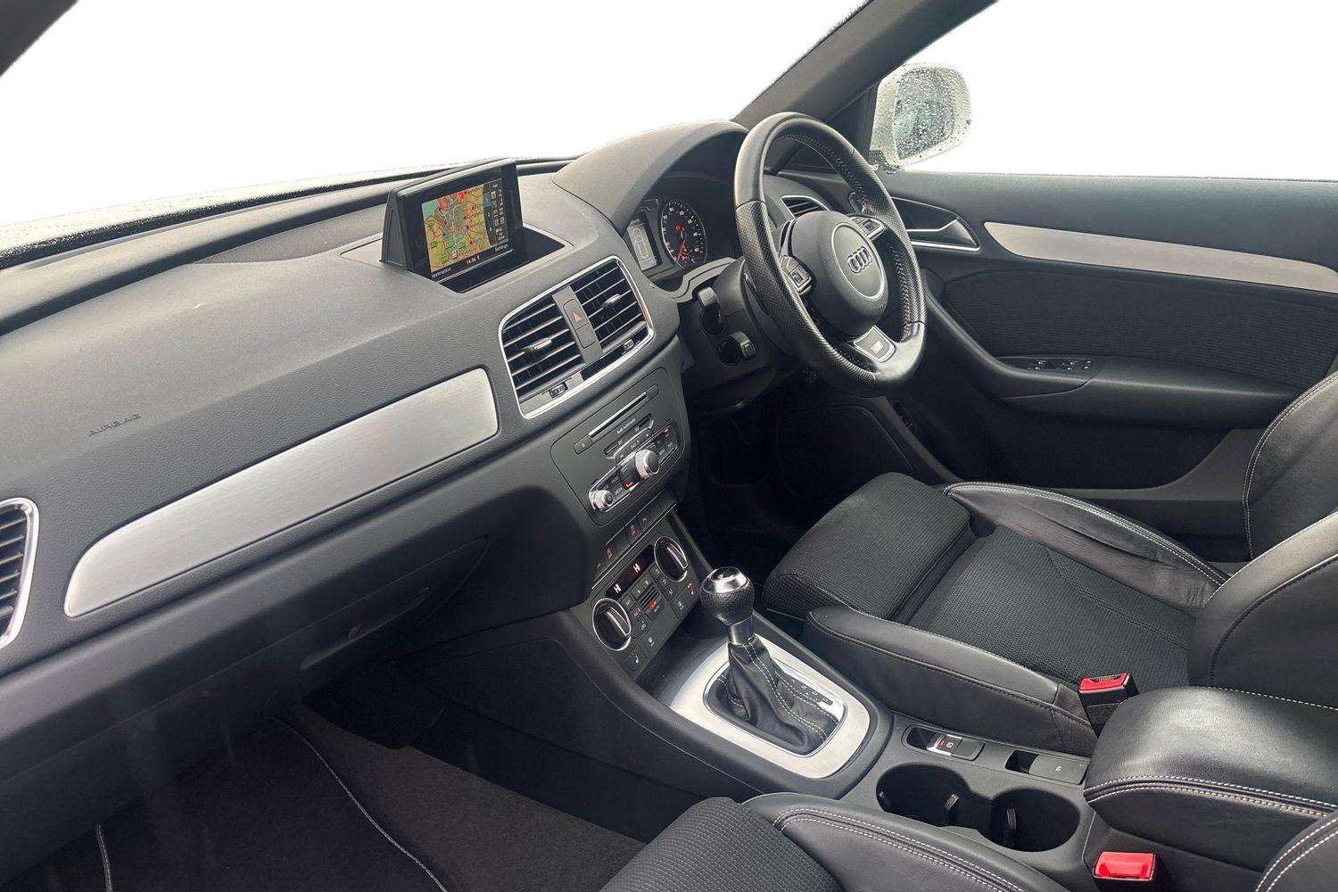 Used Audi Q3 2017 for sale - 77526846: Photo 2