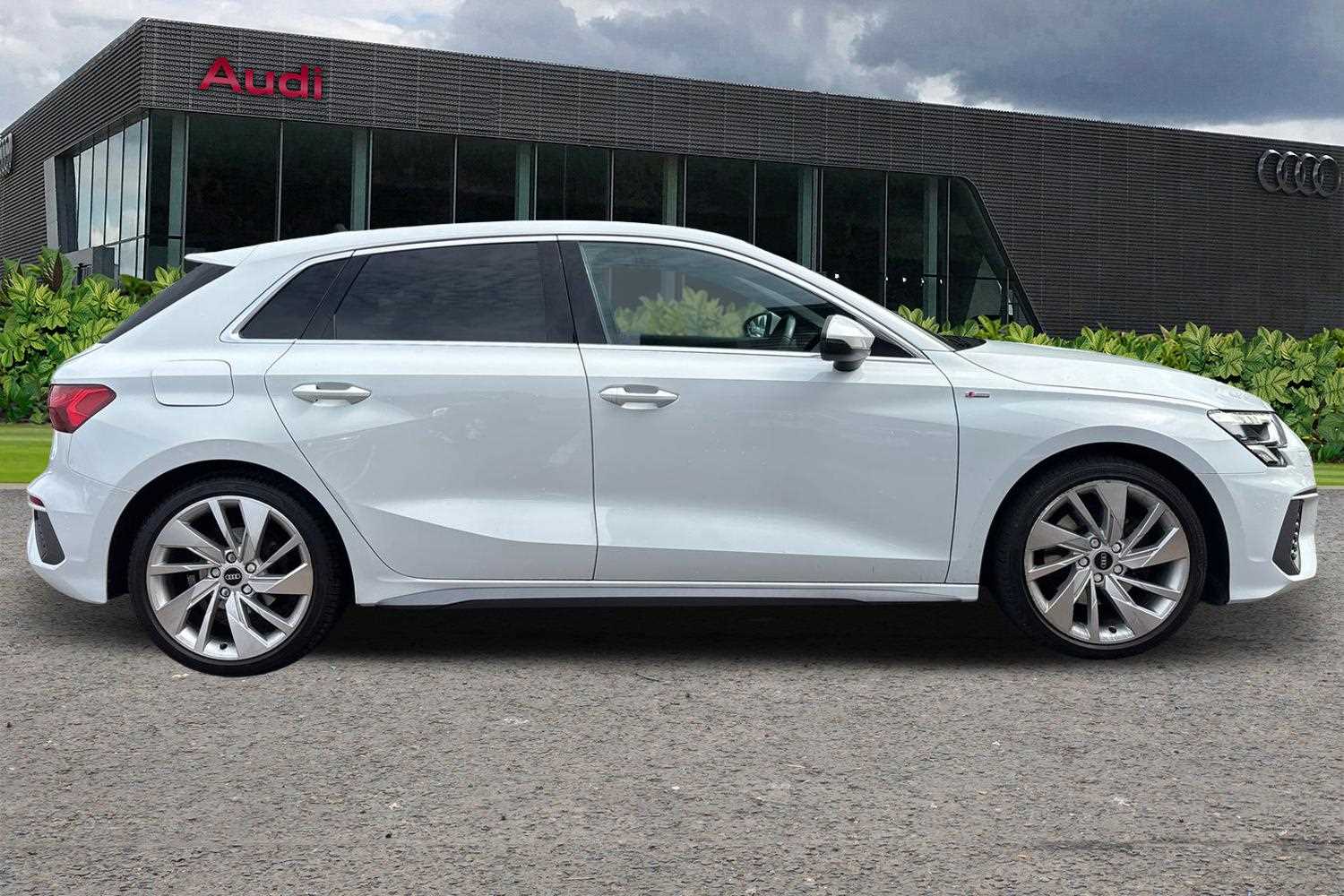 Used Audi A3 2020 for sale - 76515609: Photo 4