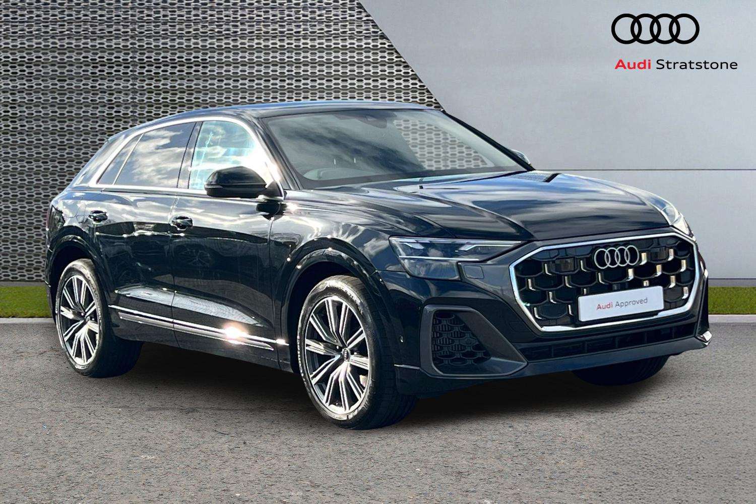 Used Audi Q8 2025 for sale - 76564520: Photo 1