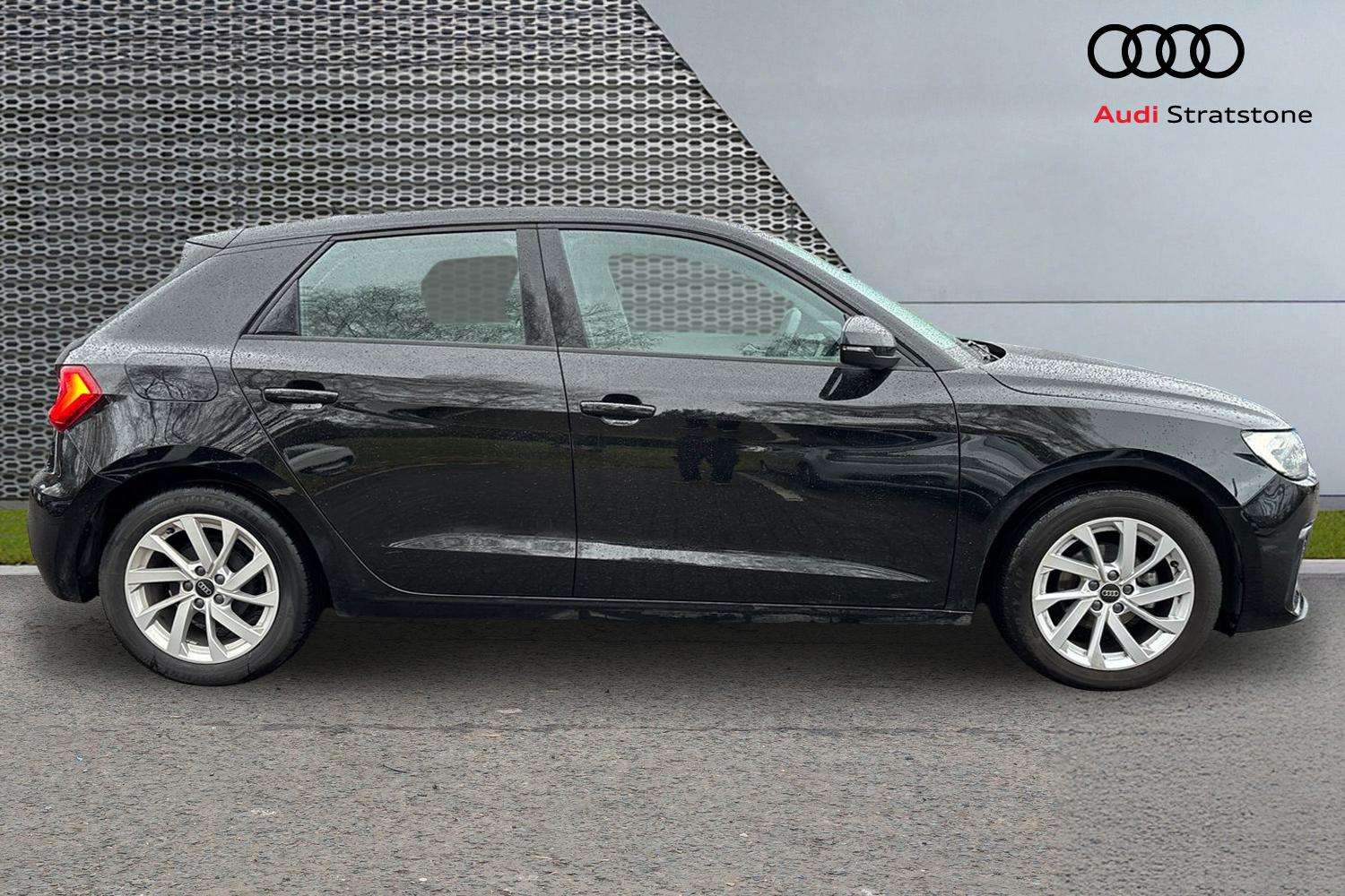 Used Audi A1 2023 for sale - 76789217: Photo 4