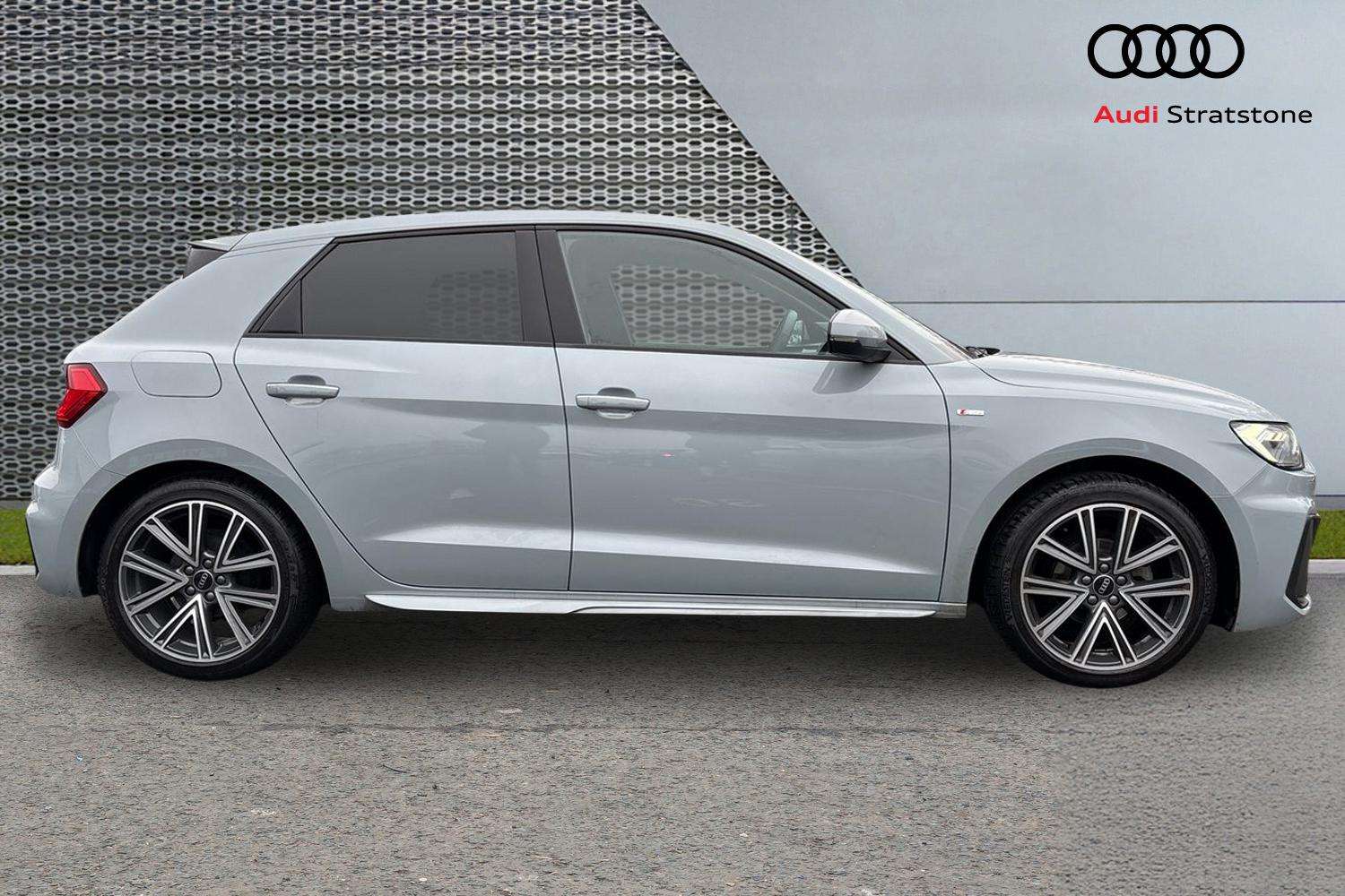 Used Audi A1 2024 for sale - 77811054: Photo 4