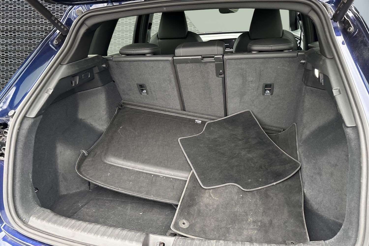 Used Audi Q4 e-tron 2023 for sale - 77561090: Photo 13