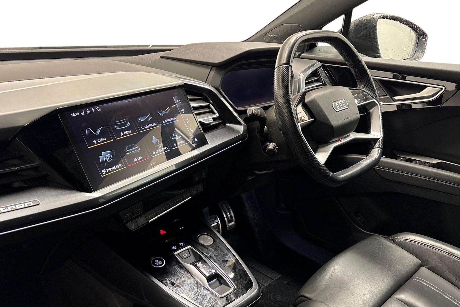 Used Audi Q4 e-tron 2023 for sale - 77561090: Photo 2