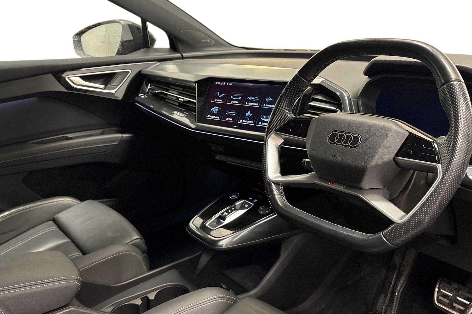 Used Audi Q4 e-tron 2023 for sale - 77561090: Photo 6