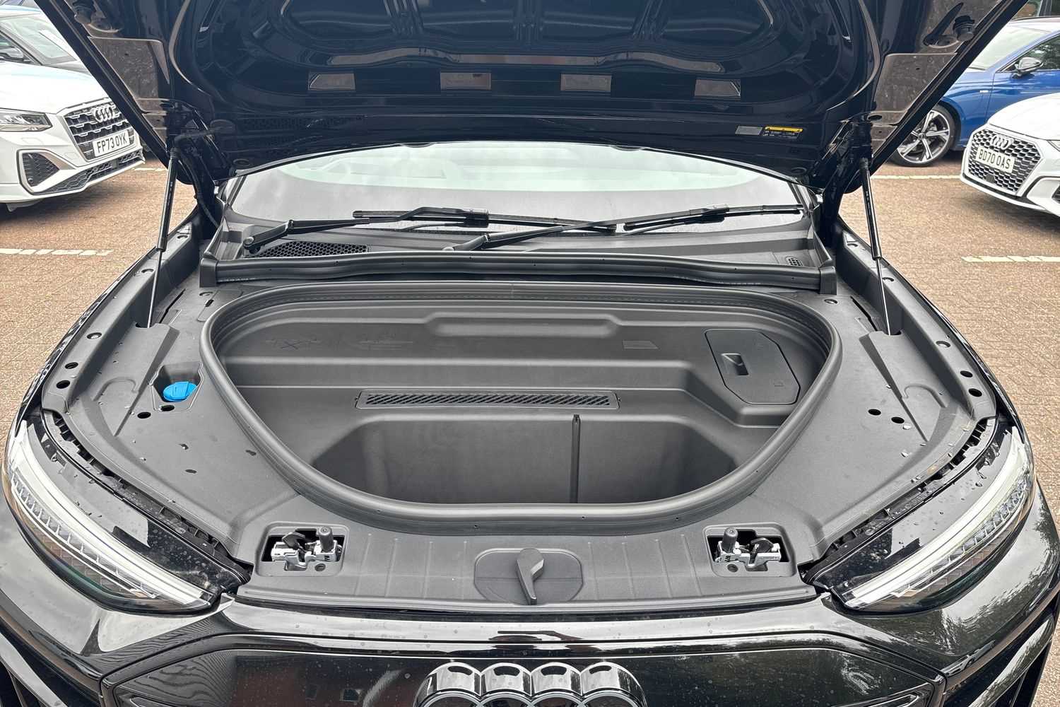 Used Audi Q6 e-tron 2025 for sale - 76587712: Photo 23