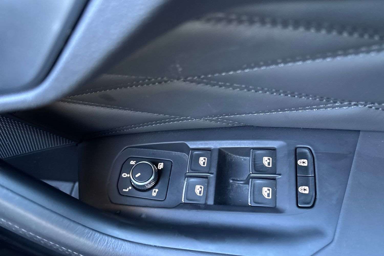 Used Volkswagen Touareg 2025 for sale - 77232968: Photo 14