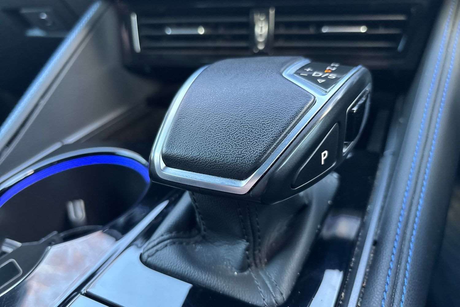 Used Volkswagen Touareg 2025 for sale - 77232968: Photo 15