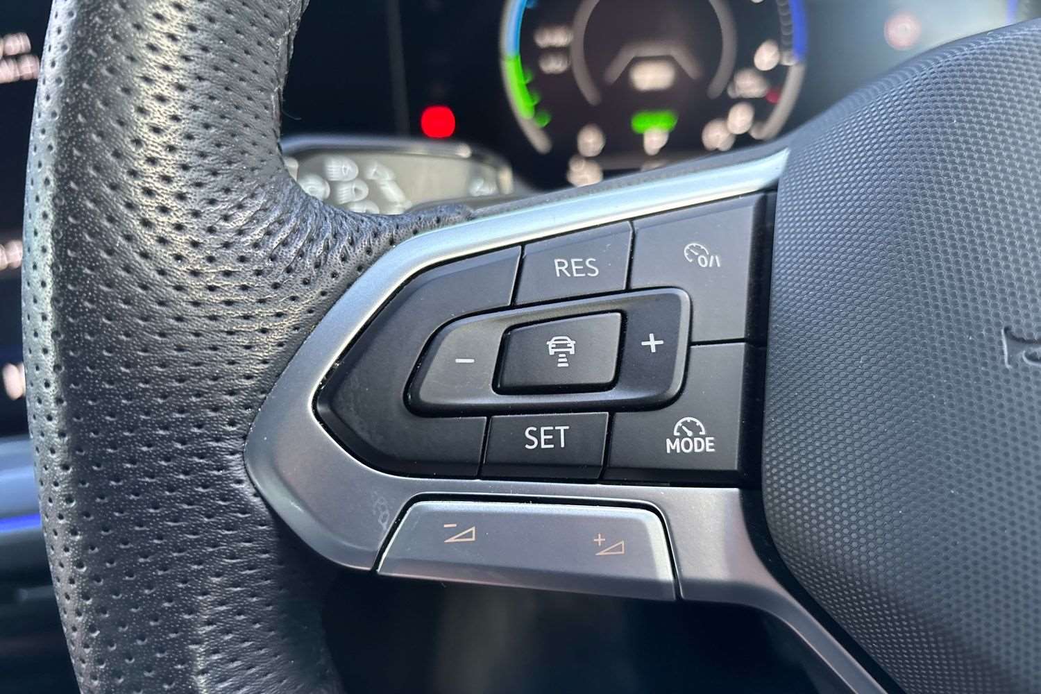 Used Volkswagen Touareg 2025 for sale - 77232968: Photo 16