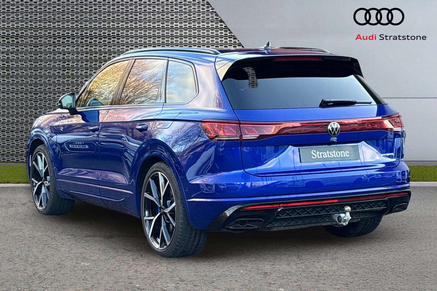 Used Volkswagen Touareg 2025 for sale - 77232968: Photo 3