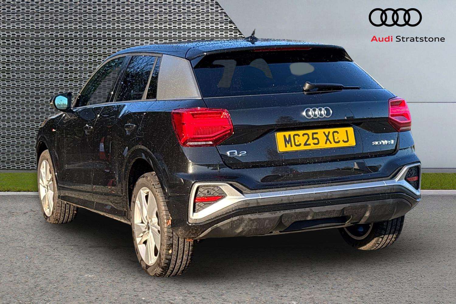 Used Audi Q2 2025 for sale - 76610627: Photo 3