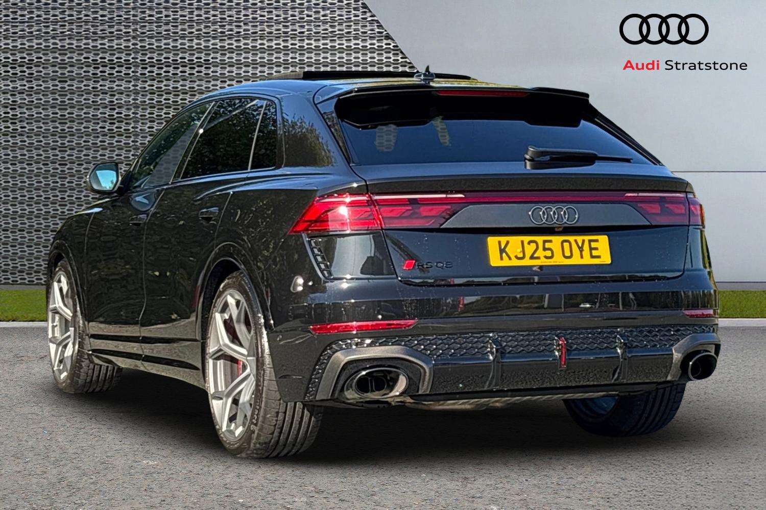 Used Audi RS Q8 2025 for sale - 76125859: Photo 3