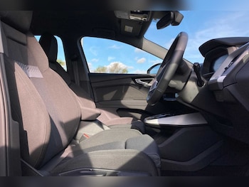 Used Audi Q4 e-tron 2022 for sale - 74716500: Photo