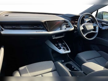 Used Audi Q4 e-tron 2022 for sale - 74716500: Photo
