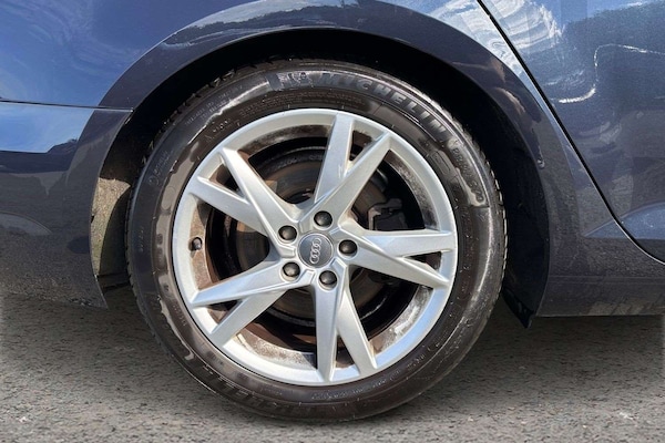 Used Audi A4 2017 for sale - 76045160: Photo 5