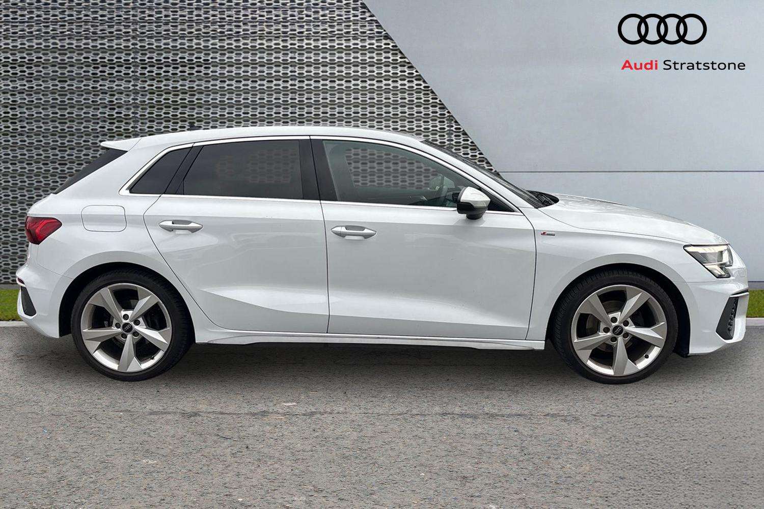 Used Audi A3 2023 for sale - 77458524: Photo 4
