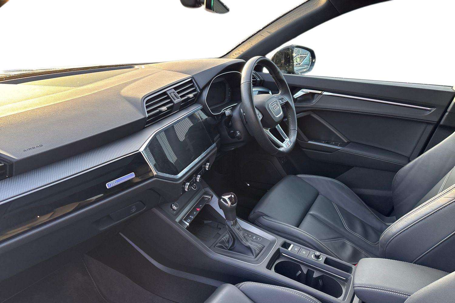 Used Audi Q3 2023 for sale - 77083105: Photo 2