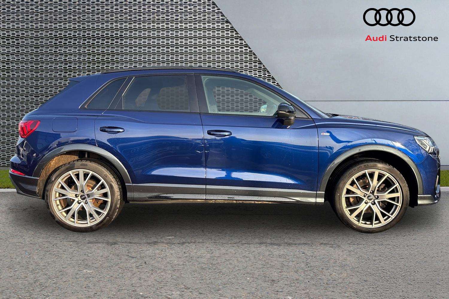 Used Audi Q3 2023 for sale - 77083105: Photo 4