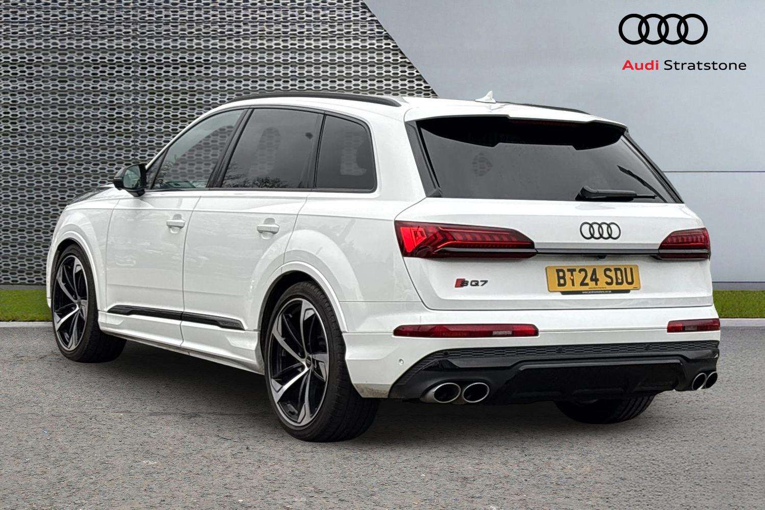 Used Audi Q7 2024 for sale - 77500303: Photo 3