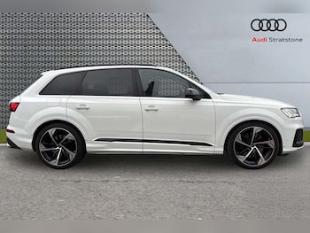 Used Audi Q7 2024 for sale - 77500303: Photo