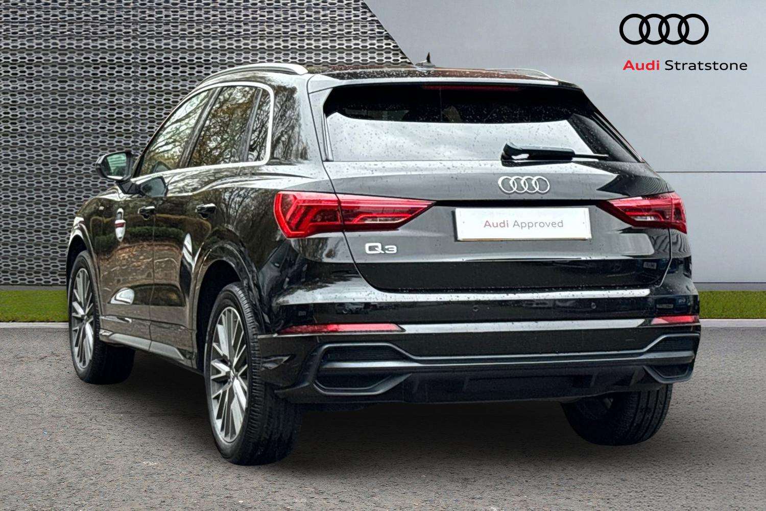 Used Audi Q3 2019 for sale - 76553212: Photo 3
