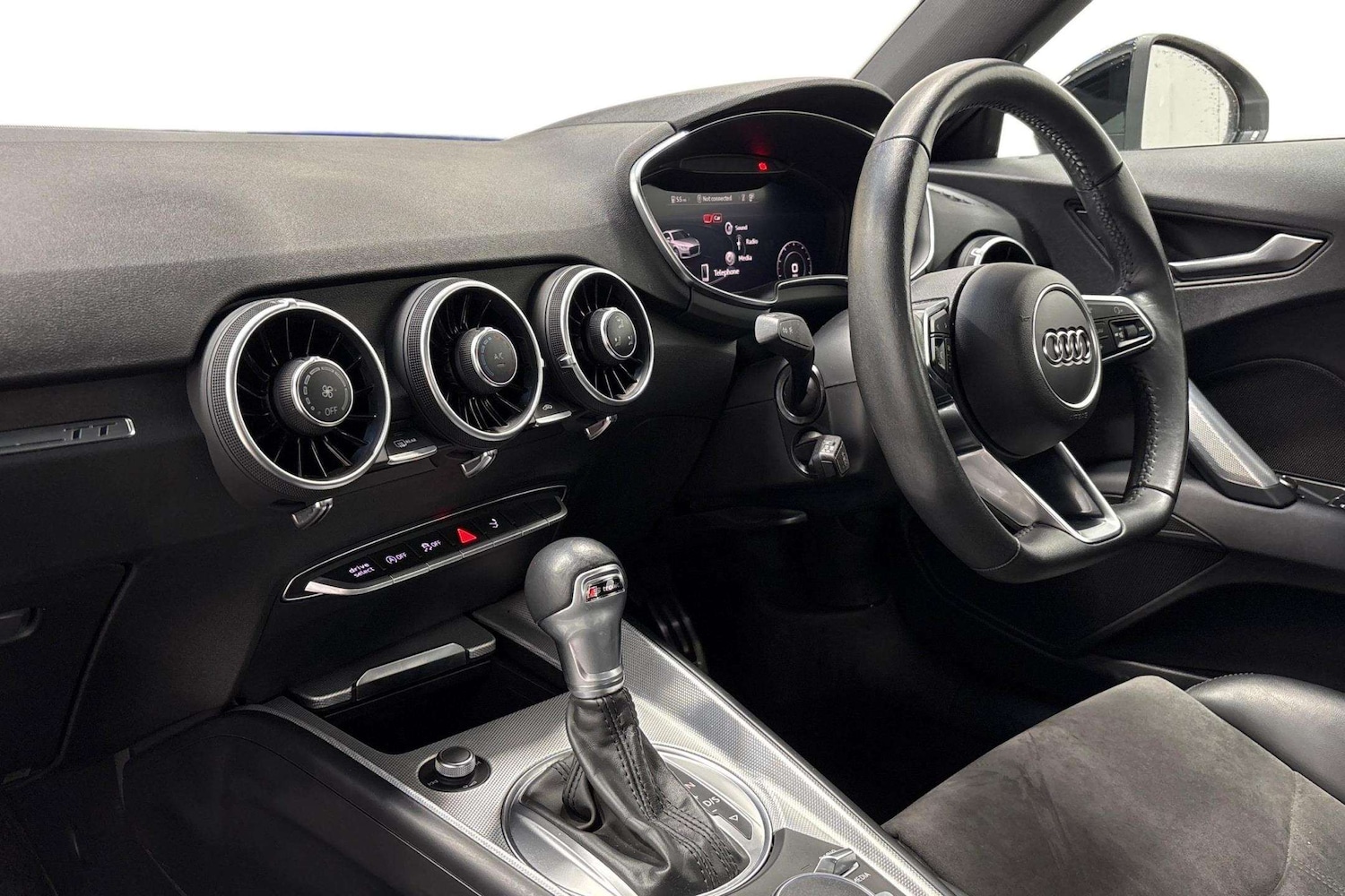 Used Audi TT 2022 for sale - 77389832: Photo 2