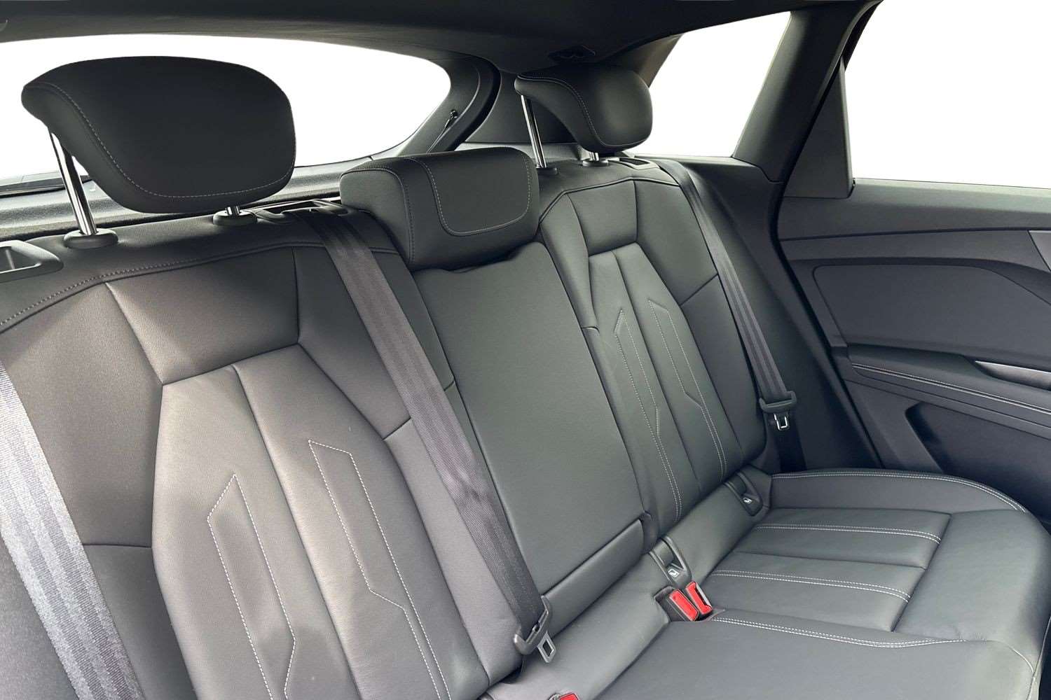 Used Audi Q4 e-tron 2025 for sale - 76435569: Photo 10