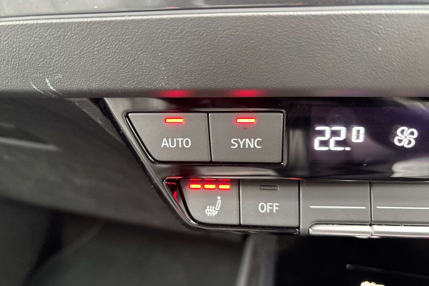 Used Audi Q4 e-tron 2025 for sale - 76435569: Photo 16