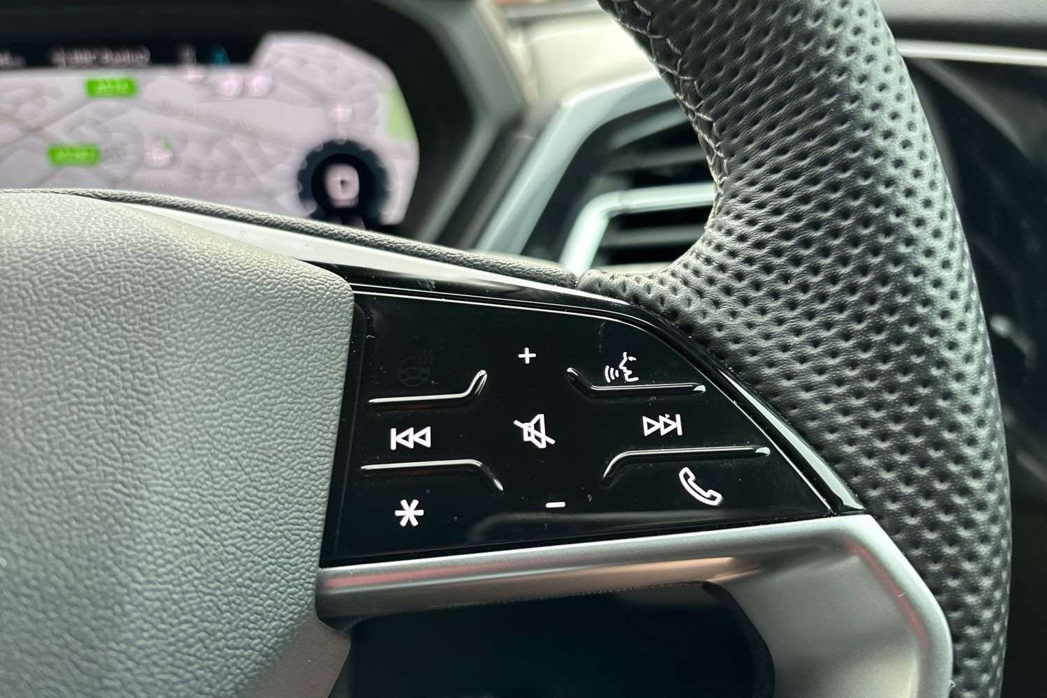 Used Audi Q4 e-tron 2025 for sale - 76435569: Photo 30