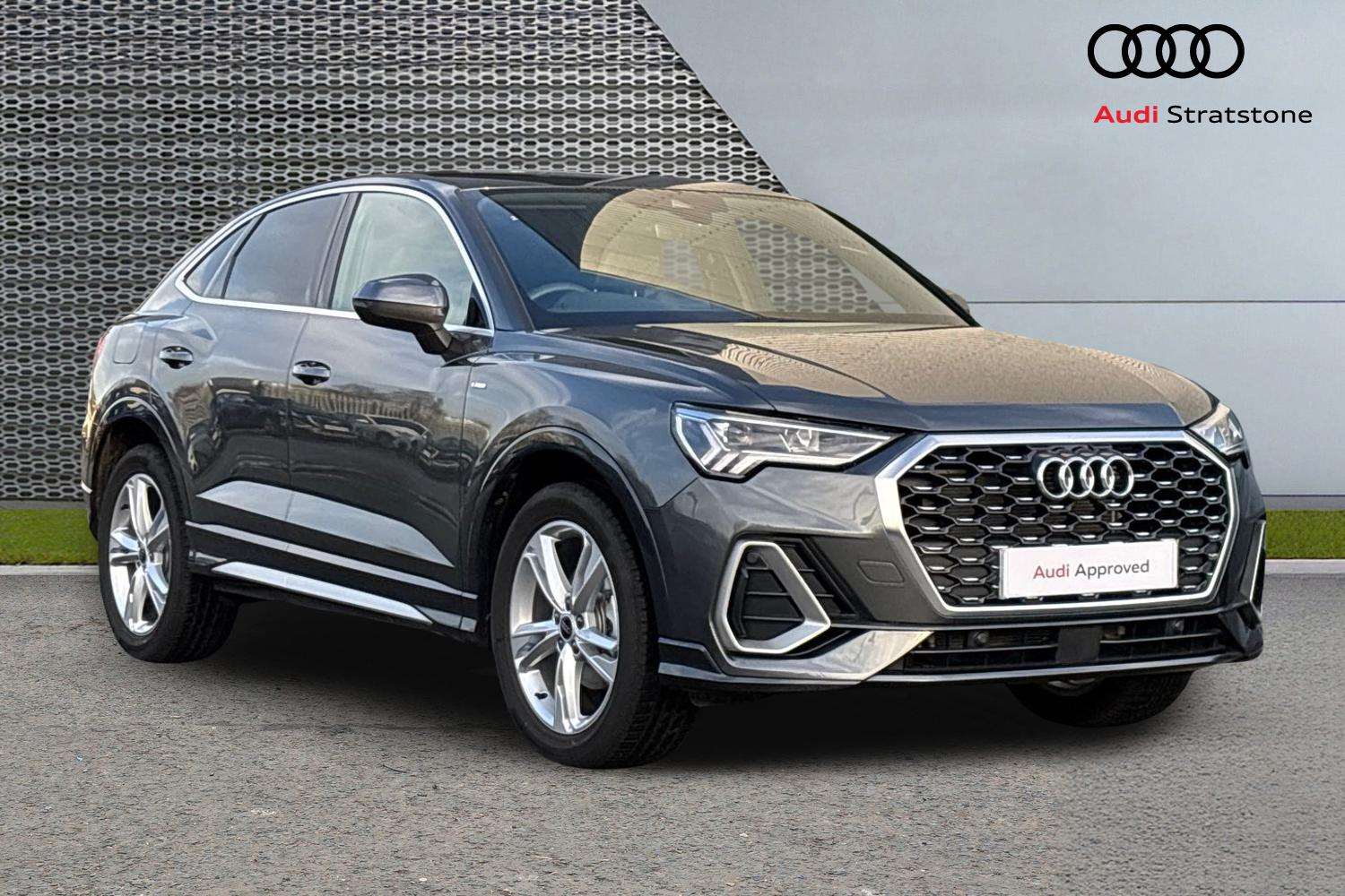 Used Audi Q3 2025 for sale - 76902389: Photo 1