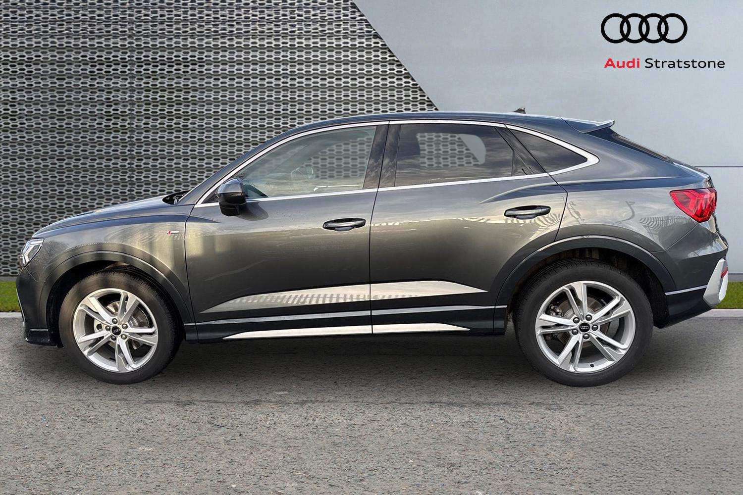 Used Audi Q3 2025 for sale - 76902389: Photo 8