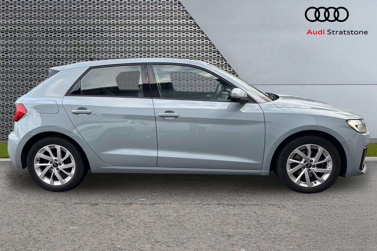 Used Audi A1 2023 for sale - 76804783: Photo 4