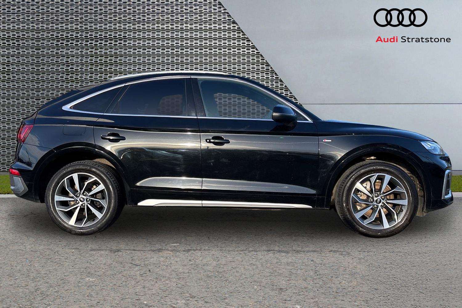 Used Audi Q5 2023 for sale - 77942890: Photo 4