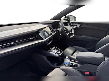 Used Audi Q4 e-tron 2025 for sale - 75903615: Photo