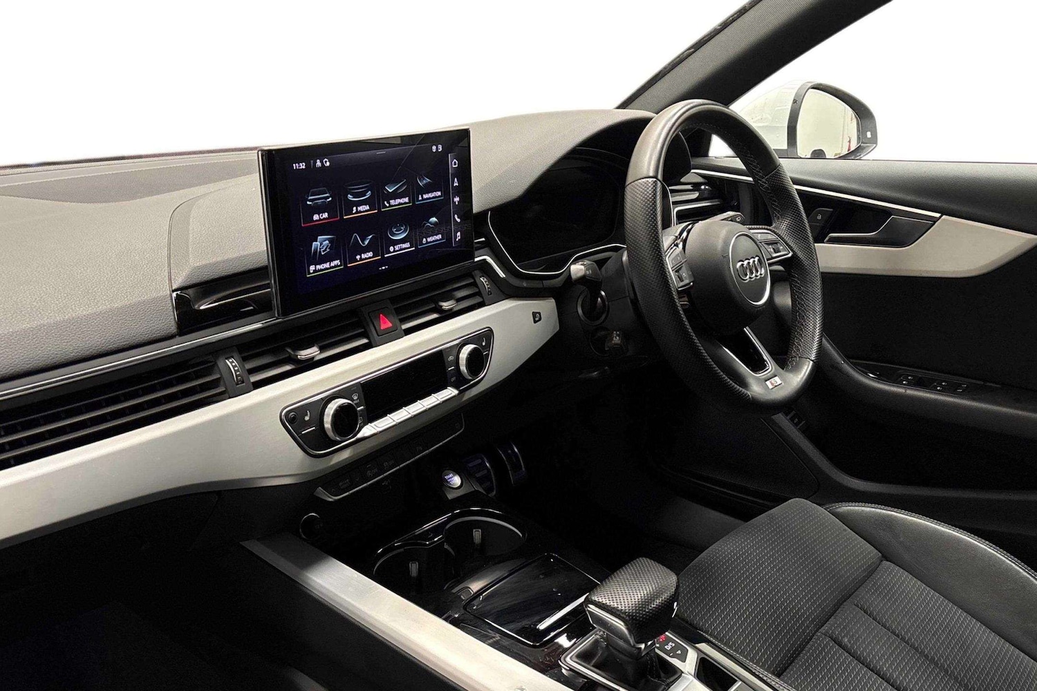 Used Audi A4 2023 for sale - 77540726: Photo 2