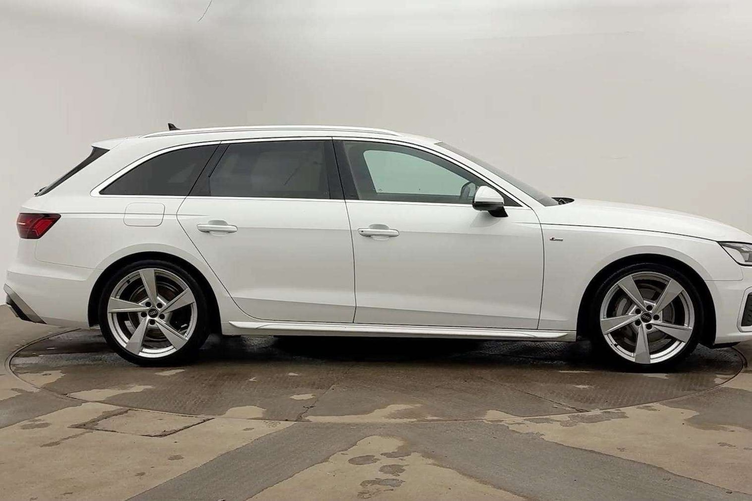 Used Audi A4 2023 for sale - 77540726: Photo 4