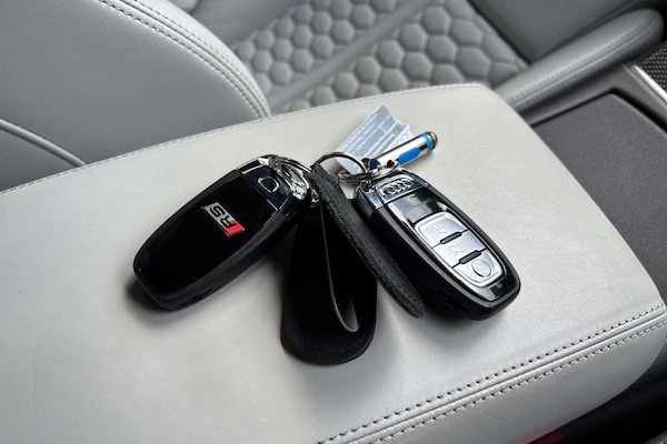 Used Audi RS6 2016 for sale - 76205200: Photo 25
