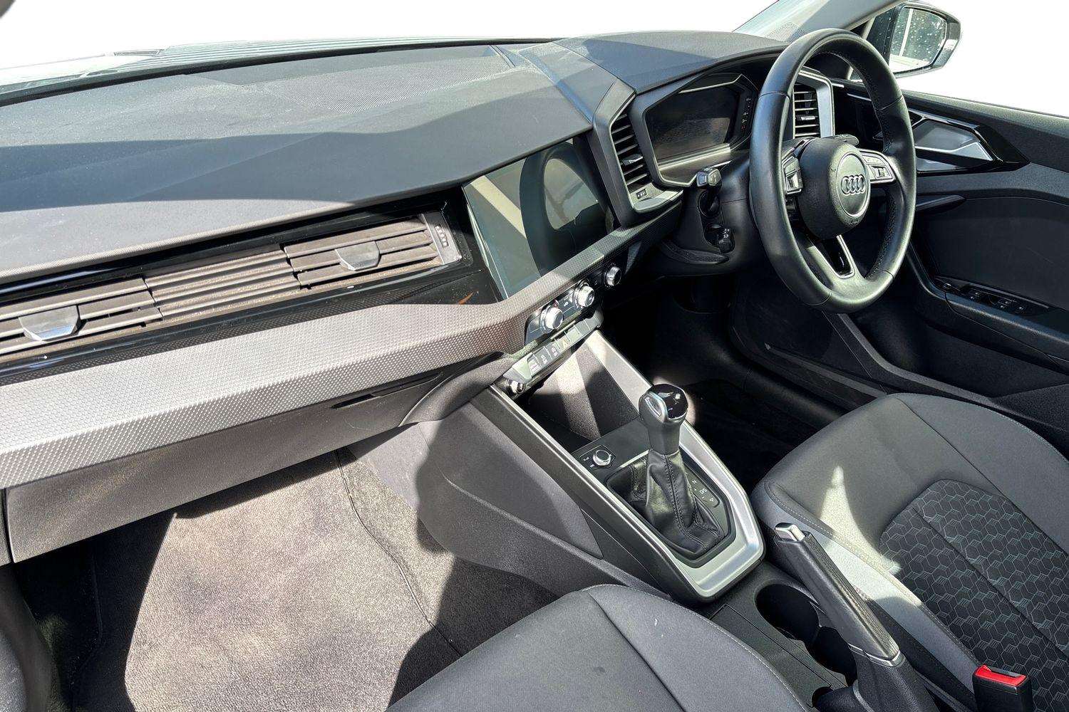 Used Audi A1 2023 for sale - 77943371: Photo 2