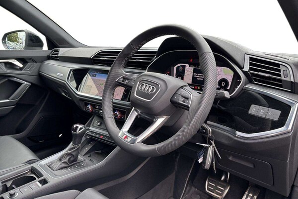 Used Audi Q3 2024 for sale - 76242566: Photo 6