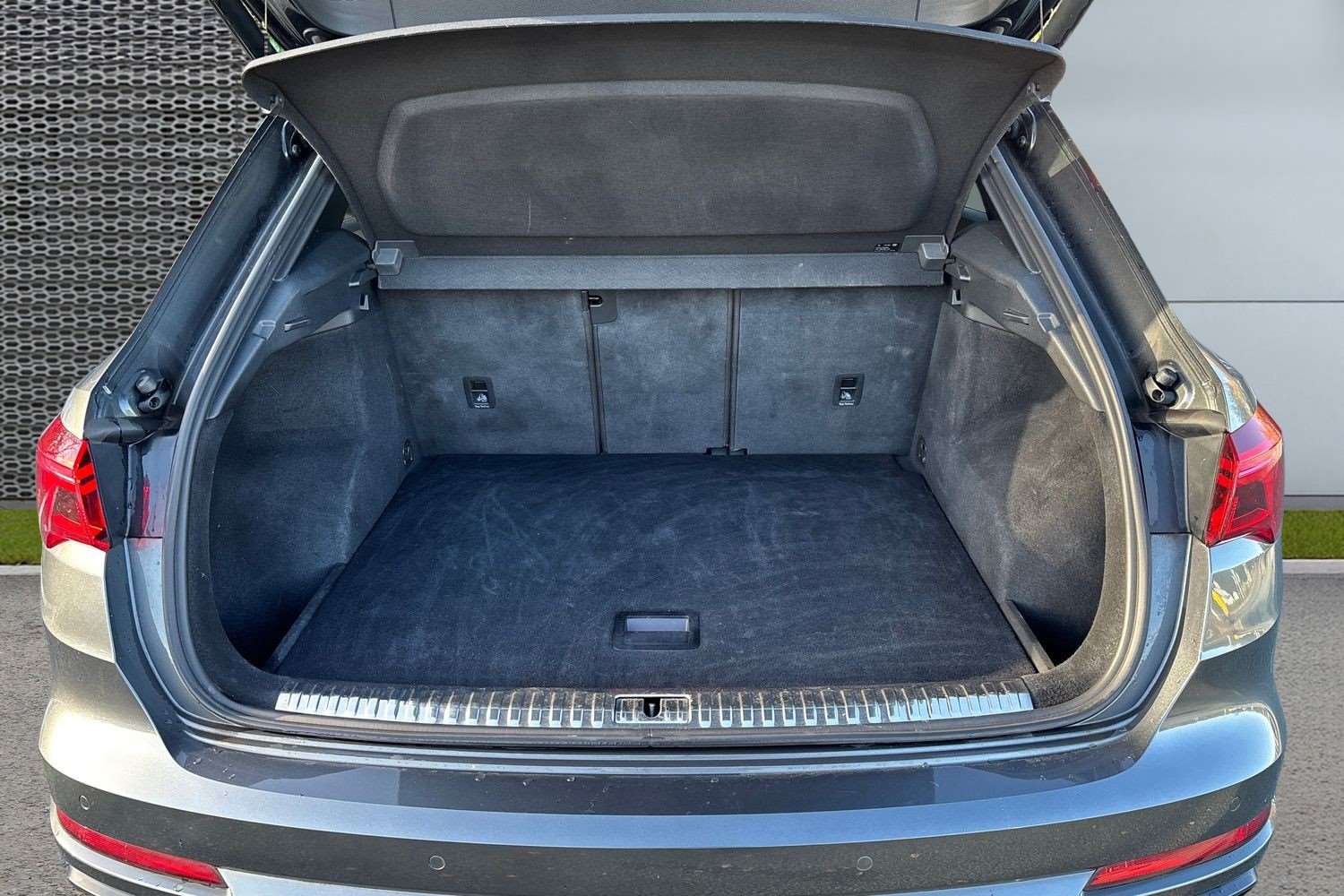 Used Audi Q3 2019 for sale - 76610589: Photo 13