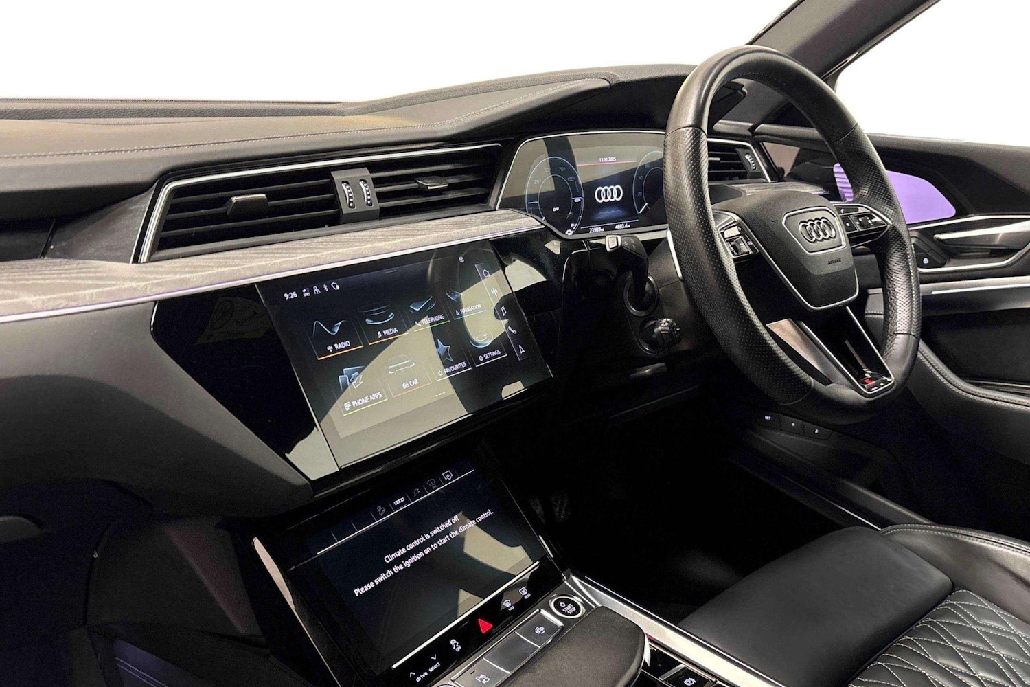 Used Audi e-tron 2022 for sale - 77270062: Photo 2