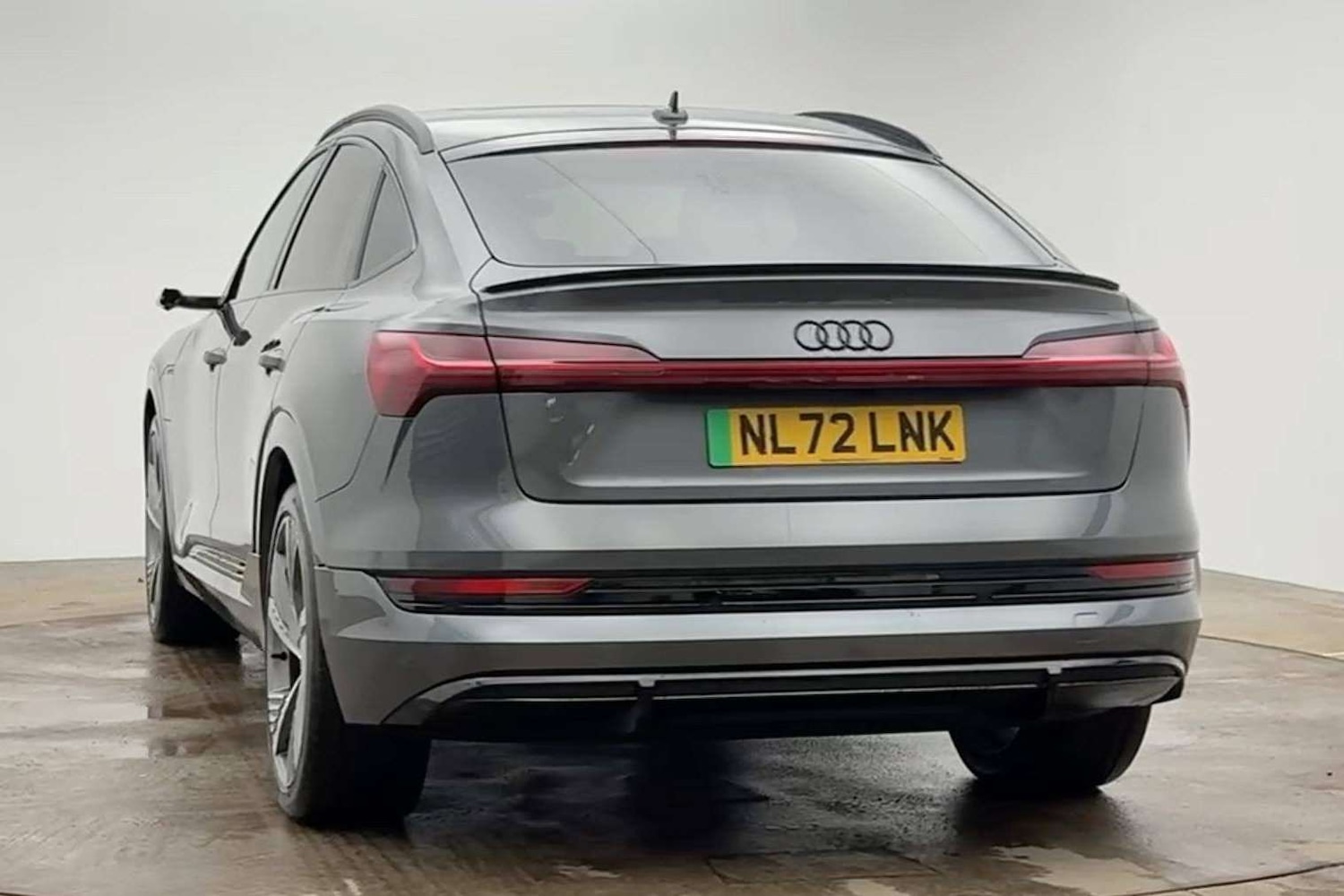 Used Audi e-tron 2022 for sale - 77270062: Photo 3