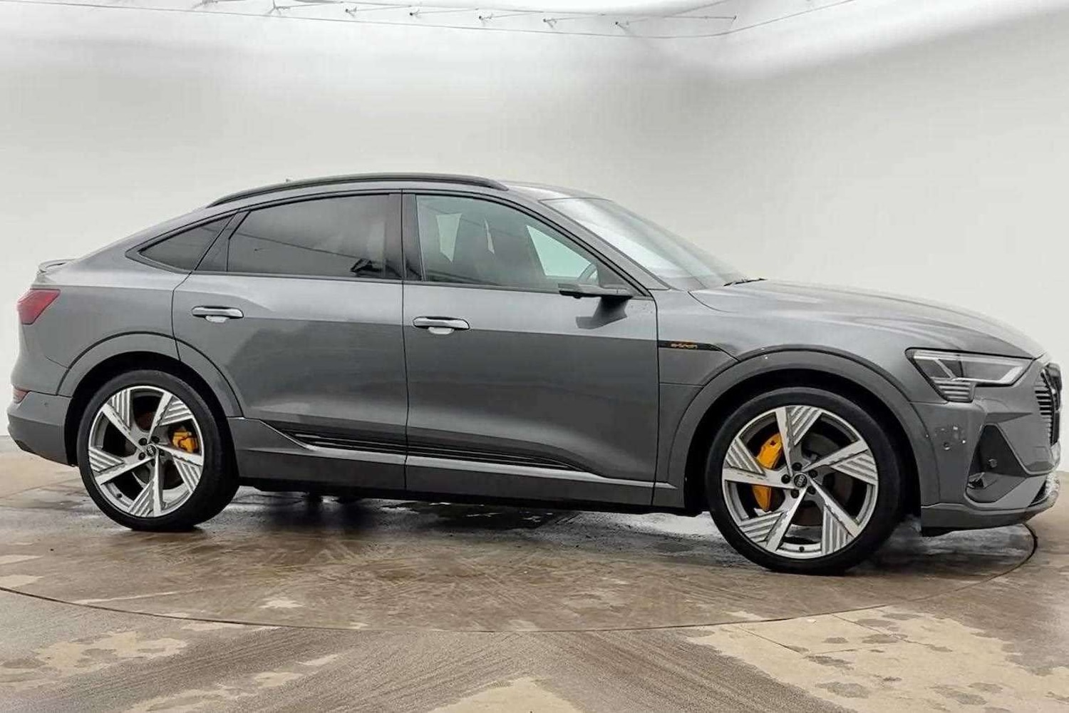 Used Audi e-tron 2022 for sale - 77270062: Photo 4