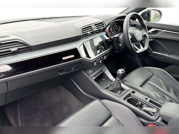 Used Audi Q3 2024 for sale - 77257365: Photo