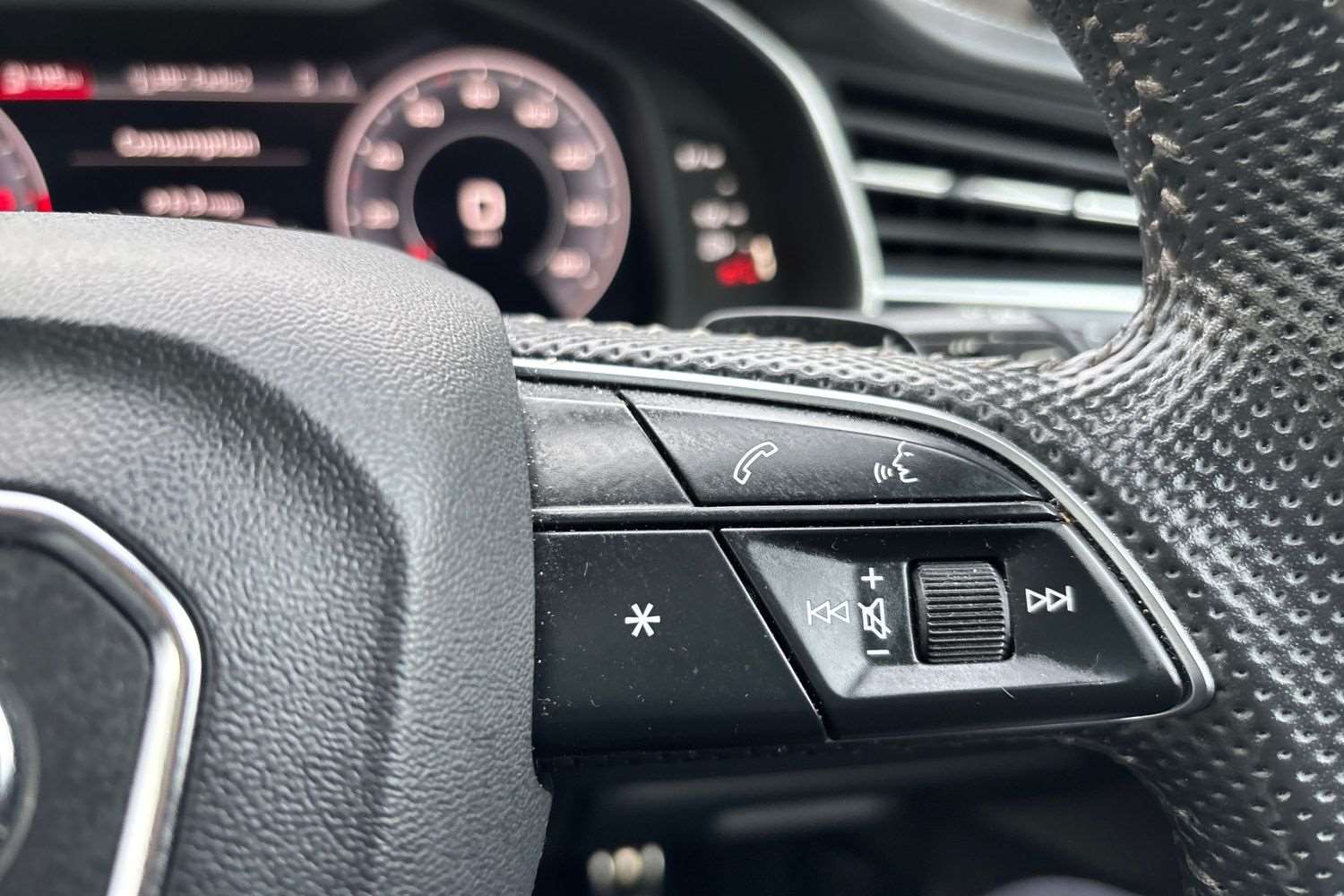 Used Audi Q8 for sale - 77540852: Photo 17