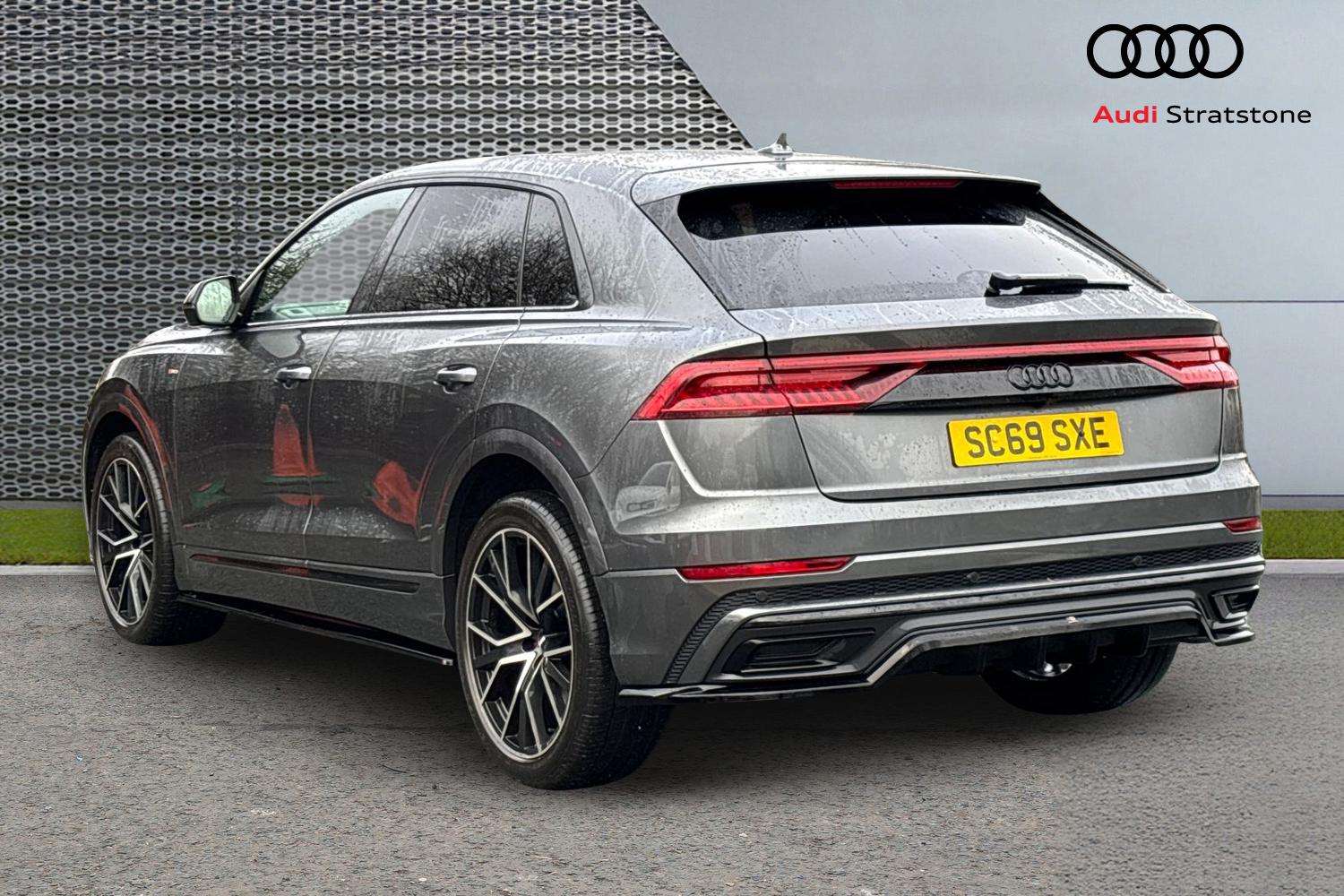 Used Audi Q8 for sale - 77540852: Photo 3
