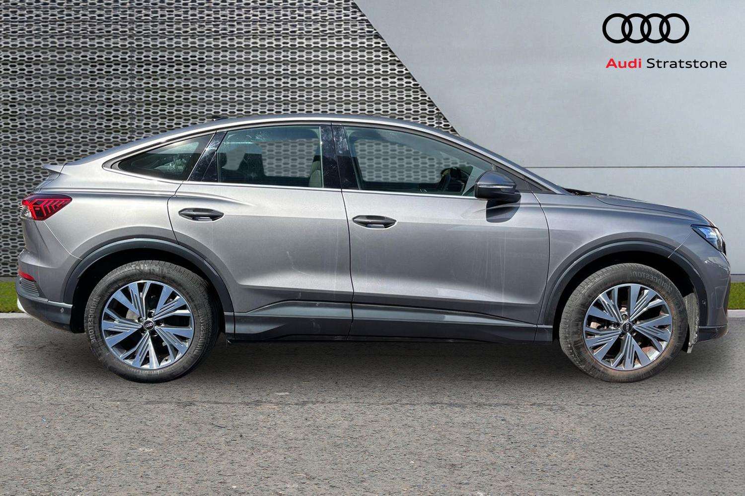 Used Audi Q4 e-tron 2023 for sale - 78161454: Photo 4